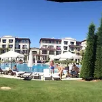 In Life Complex - 1 Bedroom And Apartamento *